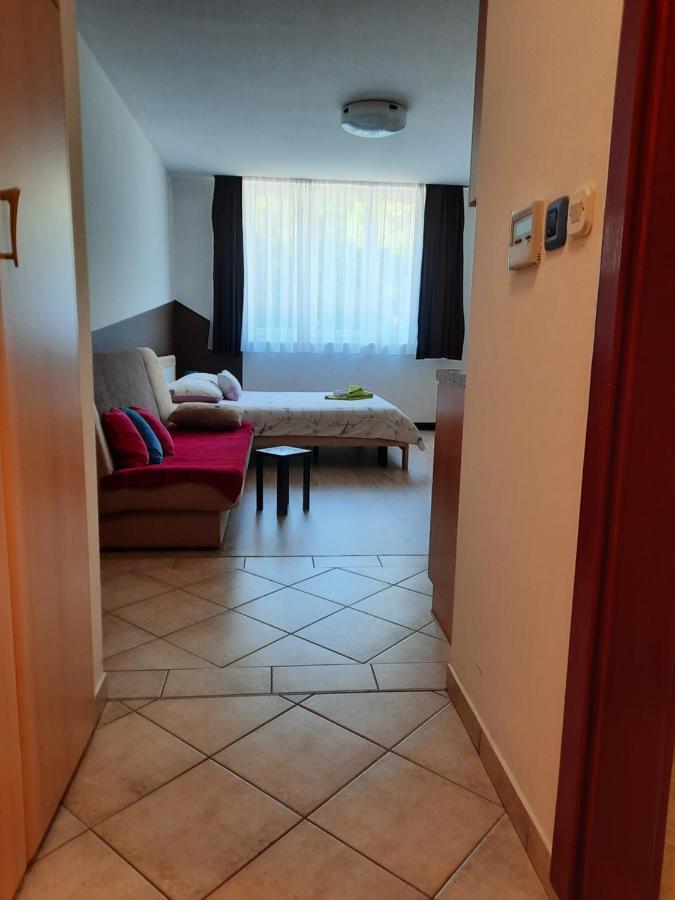 Apartmani Lorena 普拉 外观 照片