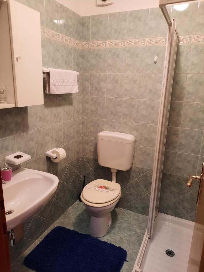 Apartmani Lorena 普拉 外观 照片